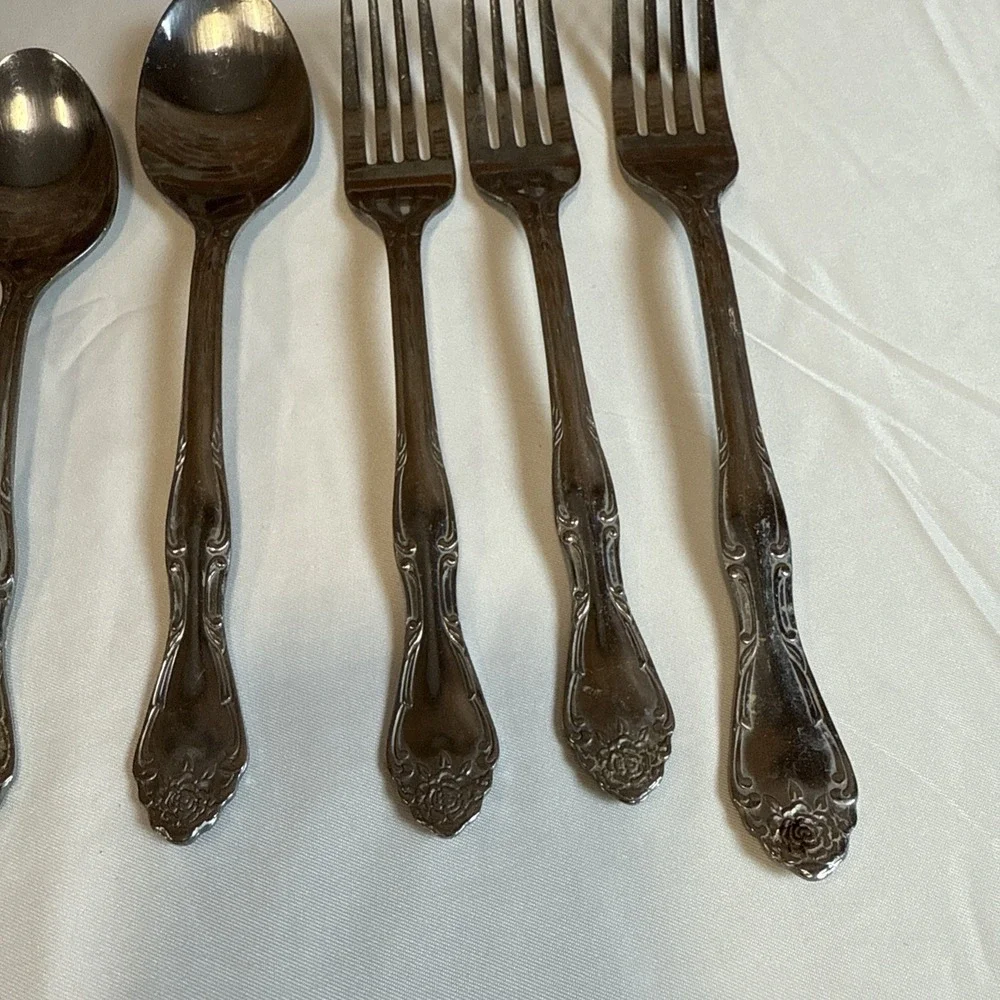 Unknown Stainless Flatware Forks Spoons Knives China Floral Set‎ of 10